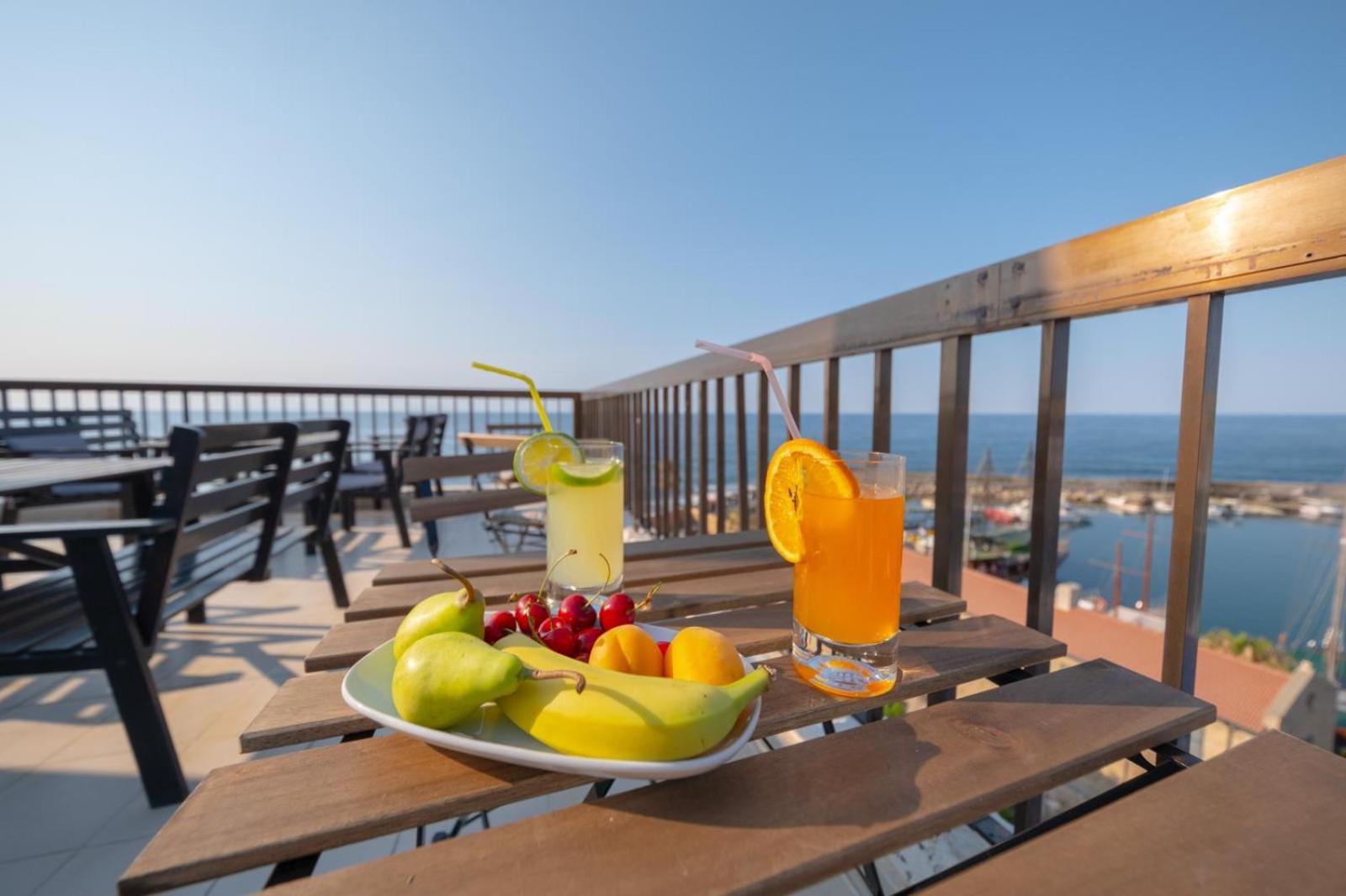 Kyrenia British Harbour Hotel Eksteriør billede